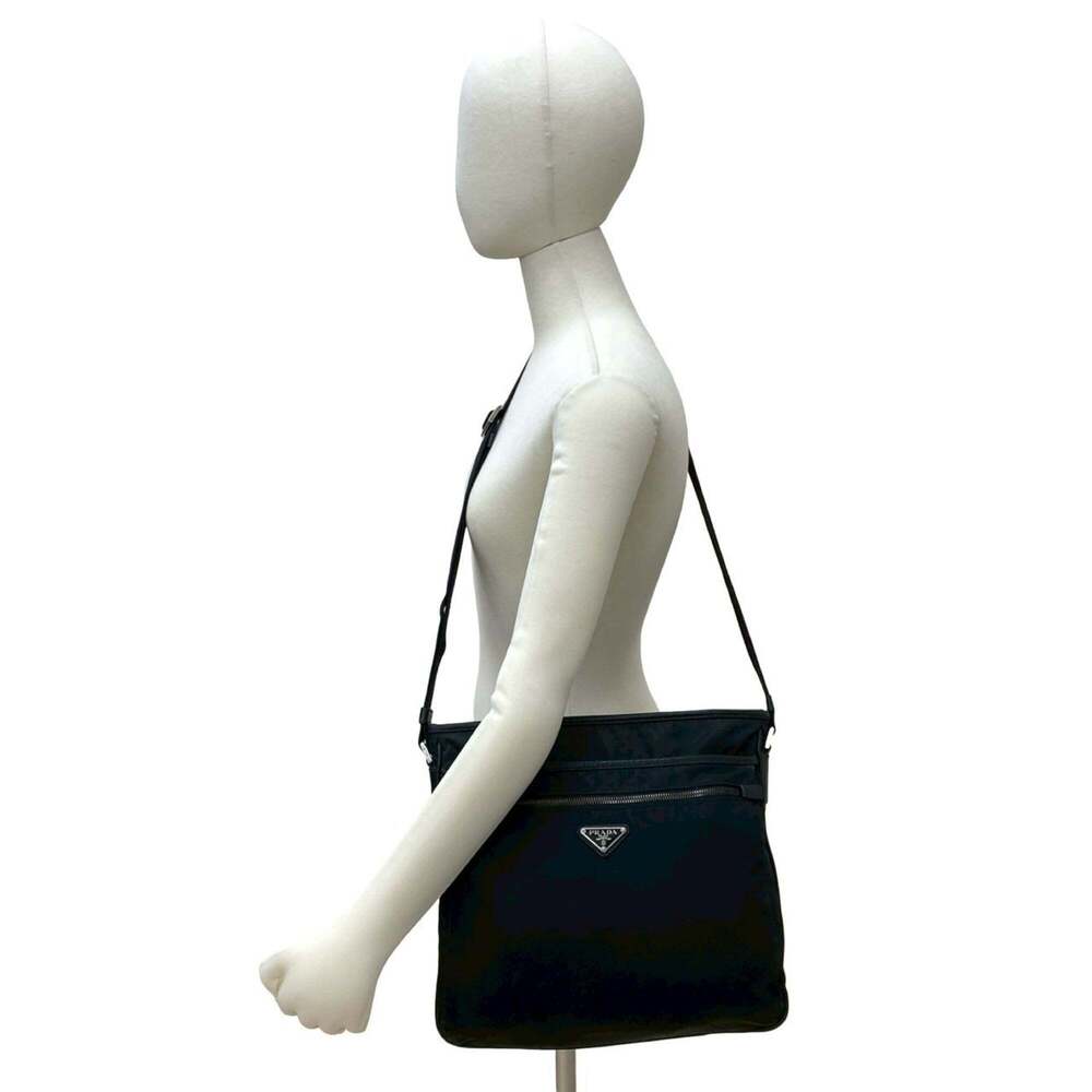 PRADA Black Leather Saffiano Messenger Shoulder Bag - Picture 2 of 10
